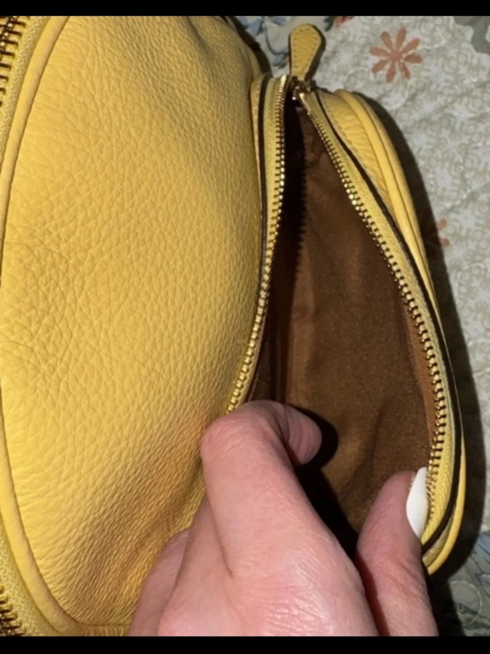 Coach Mini Court Backpack Yellow Pebbled Leather Gold Hardware Black Straps - Picture 5 of 6